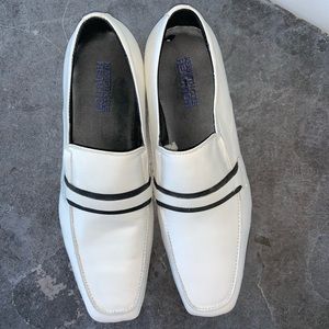 ✔️KENNETH COLE SHOES. LEATHER UPPER.